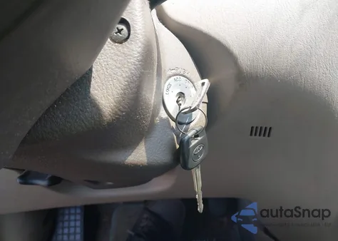 2004 Toyota Corolla Ce z USA, uszkodzony, nr VIN 1NXBR32E94Z275157